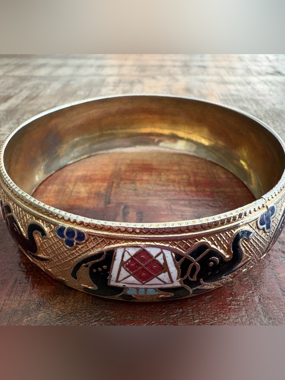 Vintage Brass Tone Enamel Elephant Cloisonne Bangle Bracelet